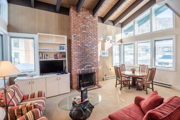 Prospector 171 - Walk to Ski Lifts and Hot Tub for Apres Ski