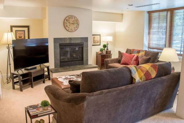 Thunder Springs A26 - High-End Condo with Zenergy Pool & Private Garage