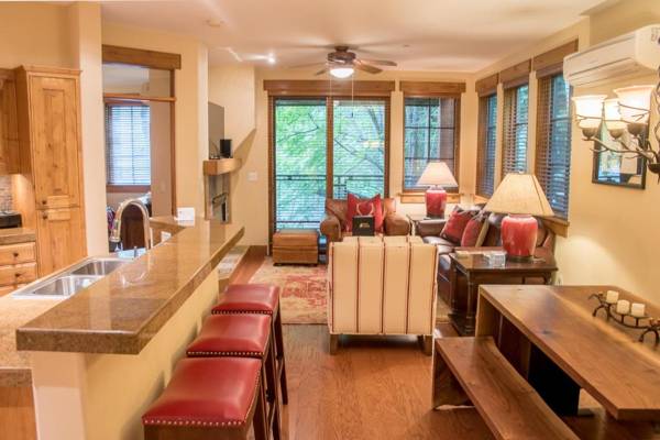 Westridge Condo 10- Walk to Downtown Ketchum & Bald Mountain