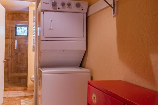 Wanderer Way Home - Just Minutes From Downtown & Pet Friendly