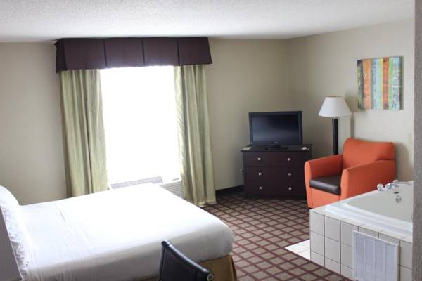 Holiday Inn Express Hotel & Suites Chicago-Algonquin an IHG Hotel