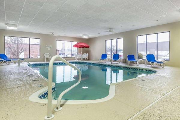 Comfort Inn Alton near I-255