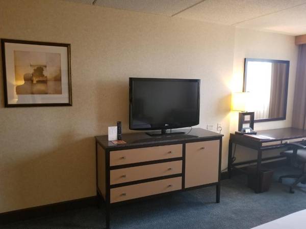Workspace - DoubleTree by Hilton Chicago - Arlington Heights
