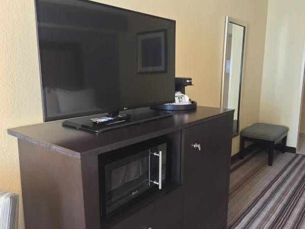 Holiday Inn Express Chicago NW - Arlington Heights an IHG Hotel