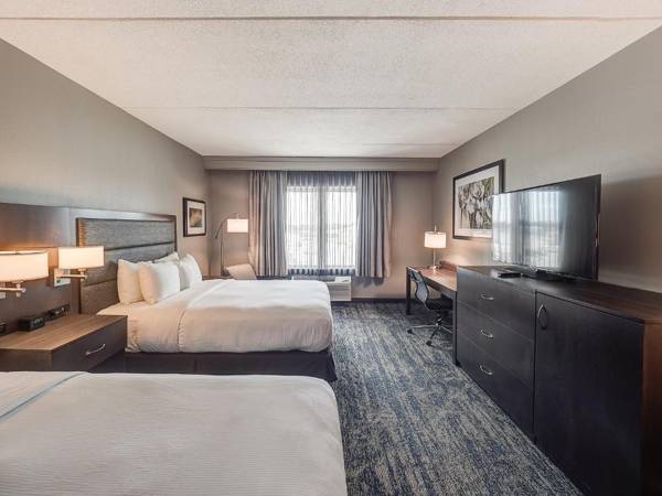 Workspace - DoubleTree by Hilton Bloomington