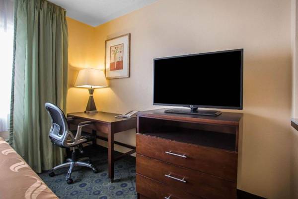 Workspace - Quality Inn & Suites Bloomington I-55 and I-74