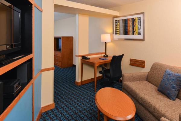 Workspace - Fairfield Inn & Suites Bloomington