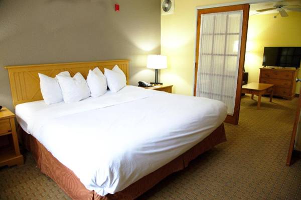 Country Inn & Suites by Radisson Bloomington-Normal West IL