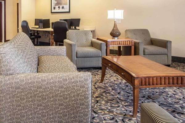 Workspace - Comfort Suites Bloomington I-55 and I-74