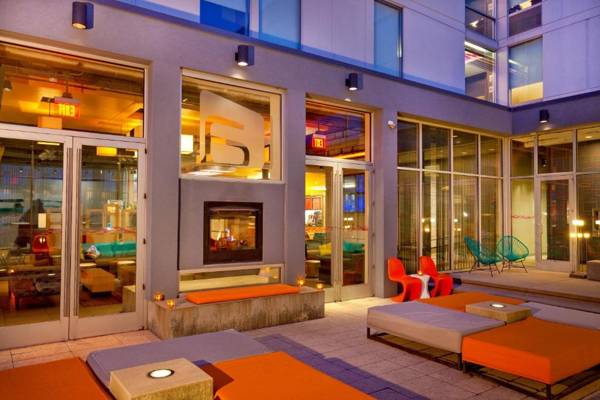 Aloft Bolingbrook