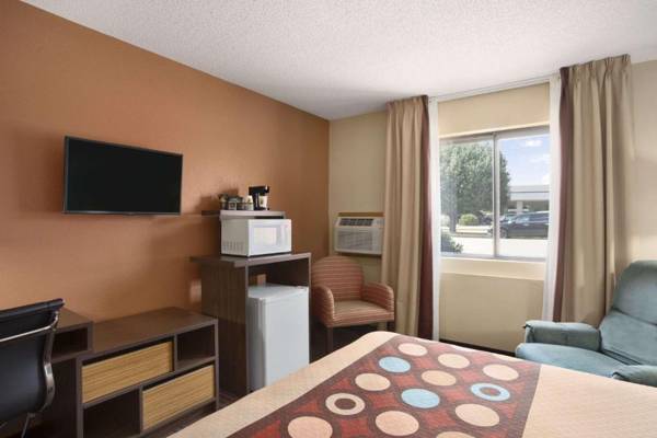 Super 8 by Wyndham Carbondale