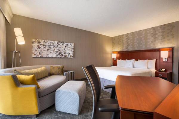 Workspace - Courtyard by Marriott Champaign