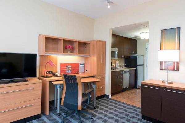 Workspace - TownePlace Suites by Marriott Champaign