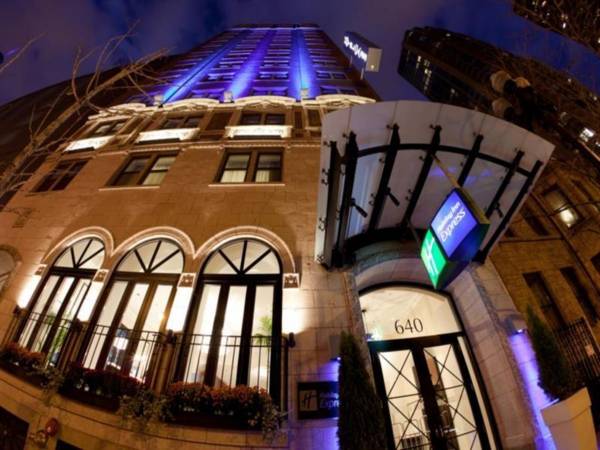 Hotel Cass - A Holiday Inn Express at Magnificent Mile an IHG Hotel