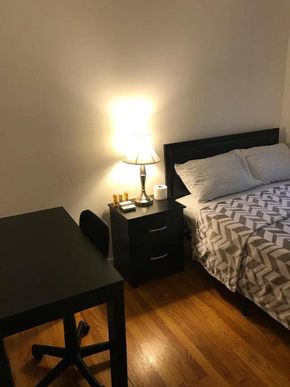 Hollywood Rentals LLC