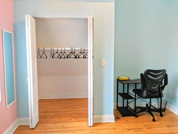 Workspace - Cosy Arthington Property