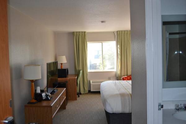 Country Inn & Suites by Radisson Fairview Heights IL