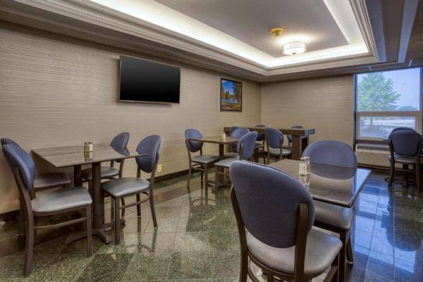 Drury Inn & Suites St. Louis - Fairview Heights