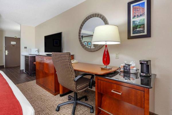 Workspace - Comfort Inn & Suites Geneva- West Chicago