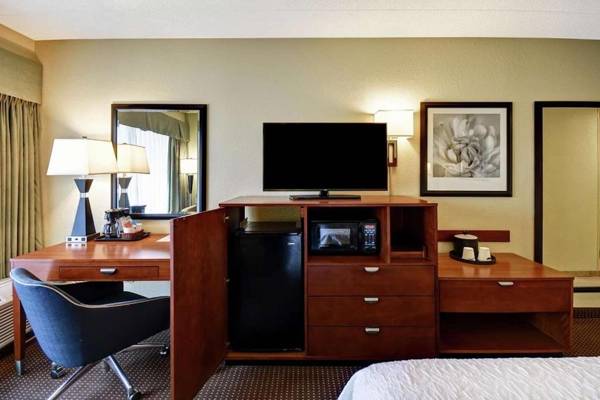 Workspace - Hampton Inn Chicago-Gurnee