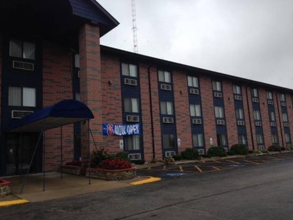 Motel 6-Elk Grove Village IL