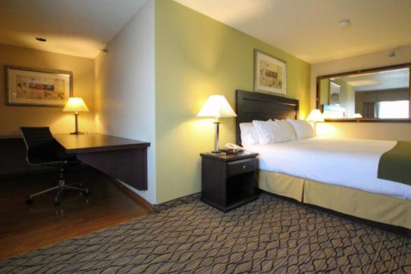 Workspace - Holiday Inn Express Hotel & Suites Chicago-Libertyville an IHG Hotel