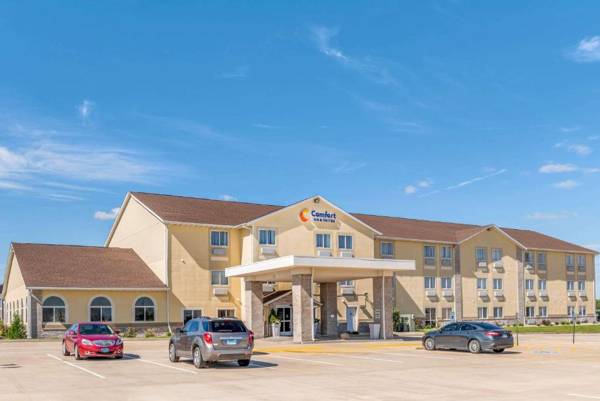 Comfort Inn & Suites near Route 66 Award Winning Gold Hotel 2021