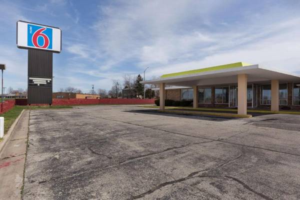 Motel 6-Lincoln IL