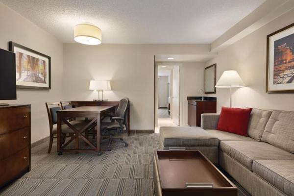 Workspace - Embassy Suites by Hilton Chicago Lombard
