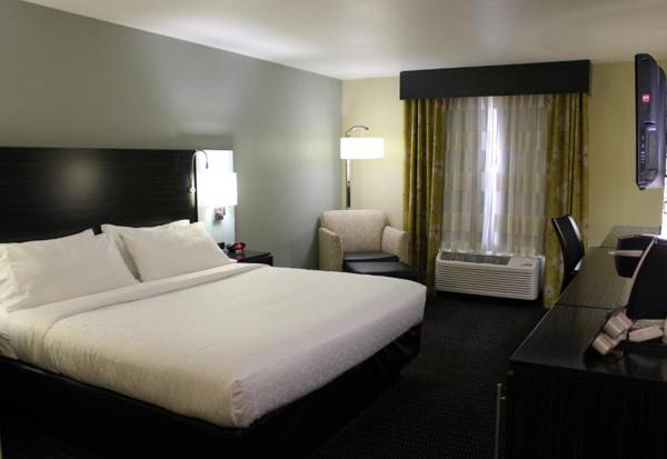 Holiday Inn Express & Suites Marion Northeast an IHG Hotel