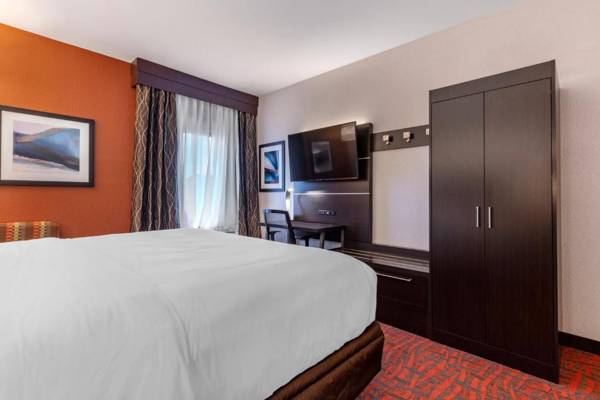 Holiday Inn Express Metropolis an IHG Hotel