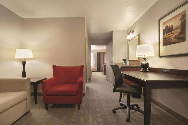 Workspace - Country Inn & Suites by Radisson Moline Airport IL