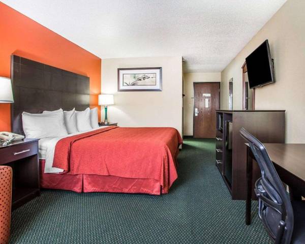 Workspace - Quality Inn Morton at I-74