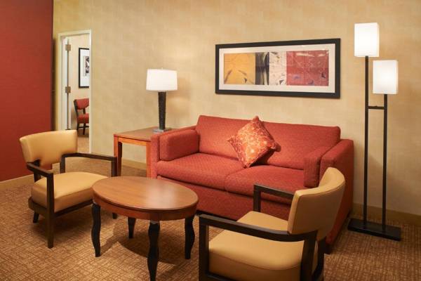 Courtyard by Marriott Chicago Naperville