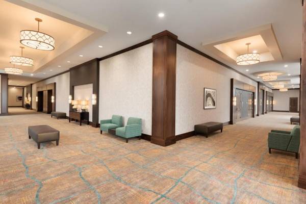 Embassy Suites Chicago-Naperville