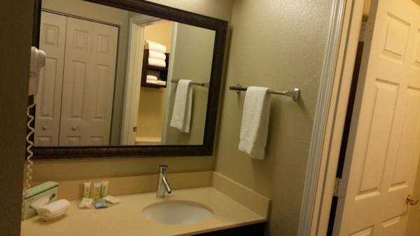 Staybridge Suites Chicago-Oakbrook Terrace an IHG Hotel