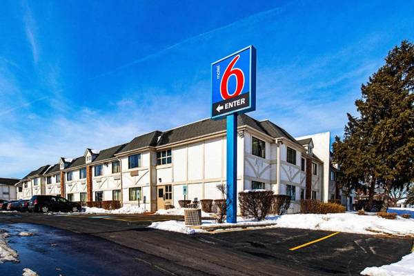 Motel 6-Palatine IL - Chicago Northwest