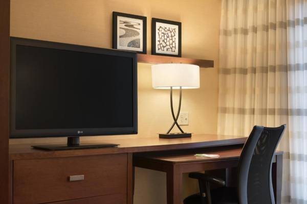 Workspace - Courtyard by Marriott Peoria