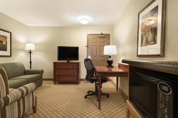 Workspace - Country Inn & Suites by Radisson Peoria North IL