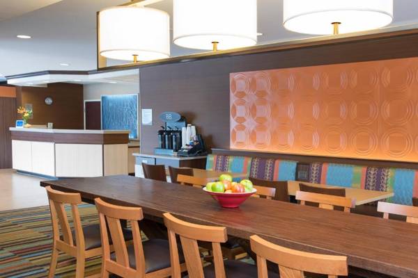 Fairfield Inn and Suites by Marriott Chicago St. Charles