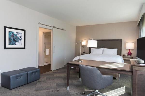 Workspace - Hampton Inn & Suites by Hilton Chicago Schaumburg IL