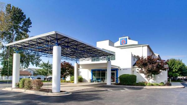 Motel 6-Springfield IL