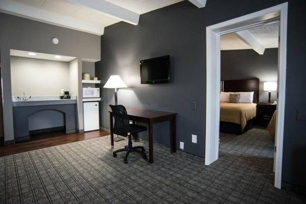 Workspace - Eastland Suites Extended Stay Hotel & Conference Center Urbana