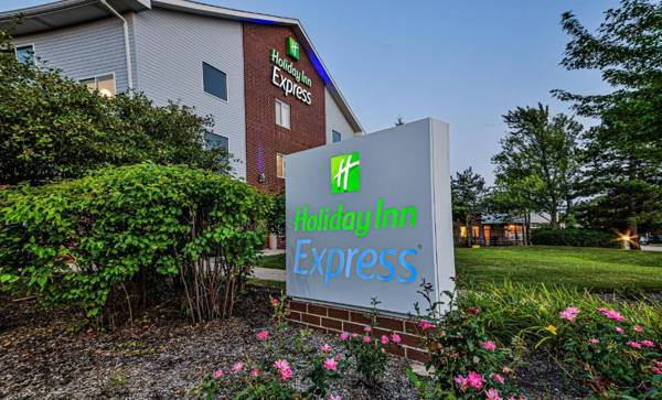 Holiday Inn Express Chicago Northwest-Vernon Hills an IHG Hotel