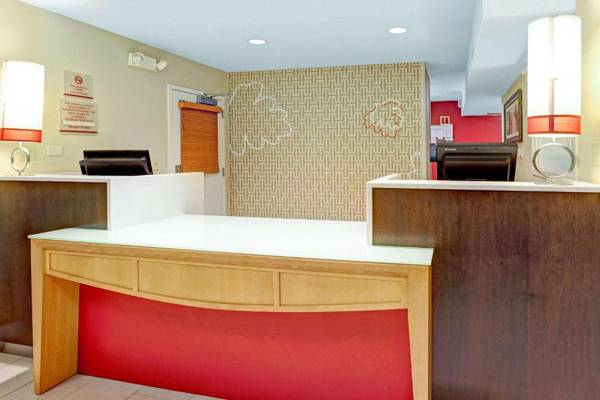 MainStay Suites Northbrook Wheeling