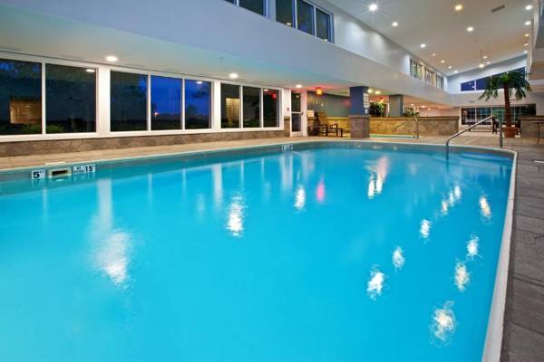 Holiday Inn Express Hotel & Suites Bedford an IHG Hotel