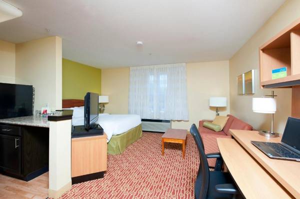 Workspace - TownePlace Suites Bloomington