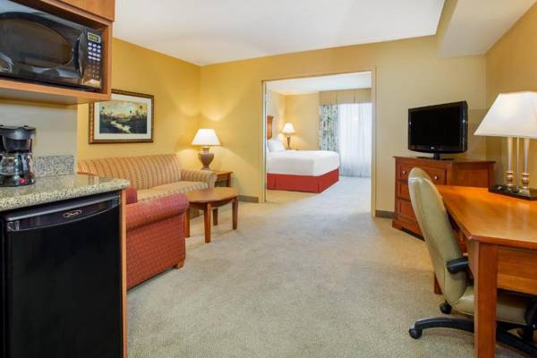 Workspace - Holiday Inn Express Hotel & Suites Bloomington an IHG Hotel