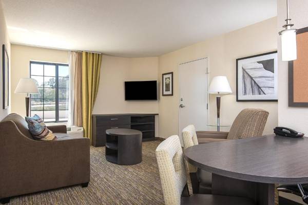 Candlewood Suites Bloomington an IHG Hotel