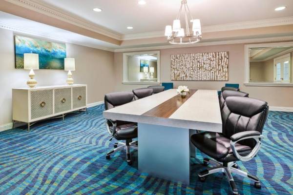 Holiday Inn Express & Suites Carmel North – Westfield an IHG Hotel